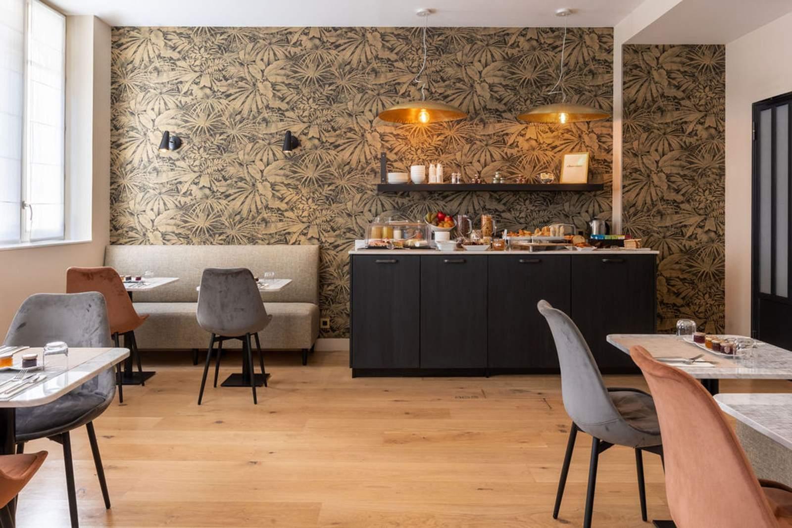 Hotel Mayflower Opera