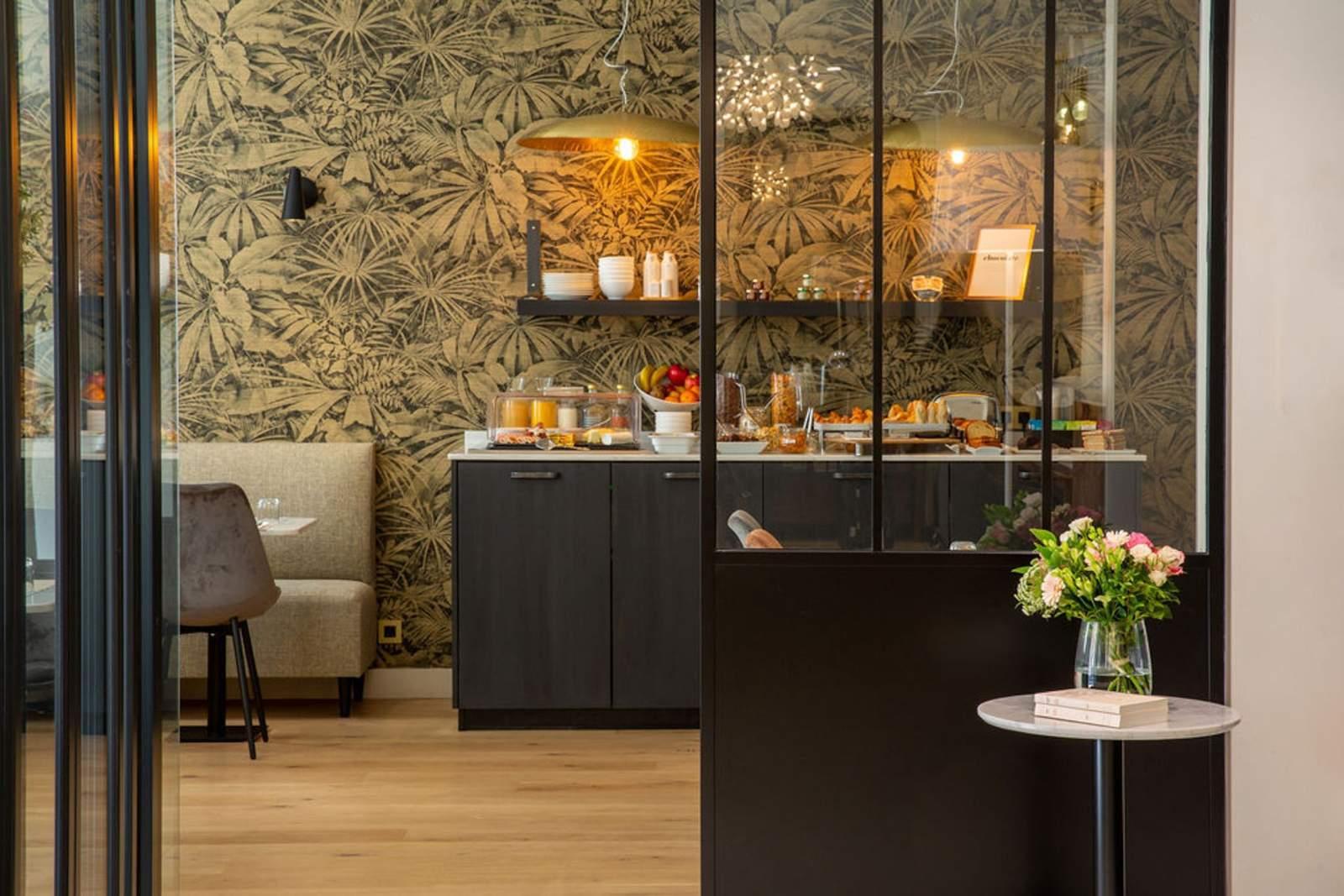 Mayflower Opera Hotel