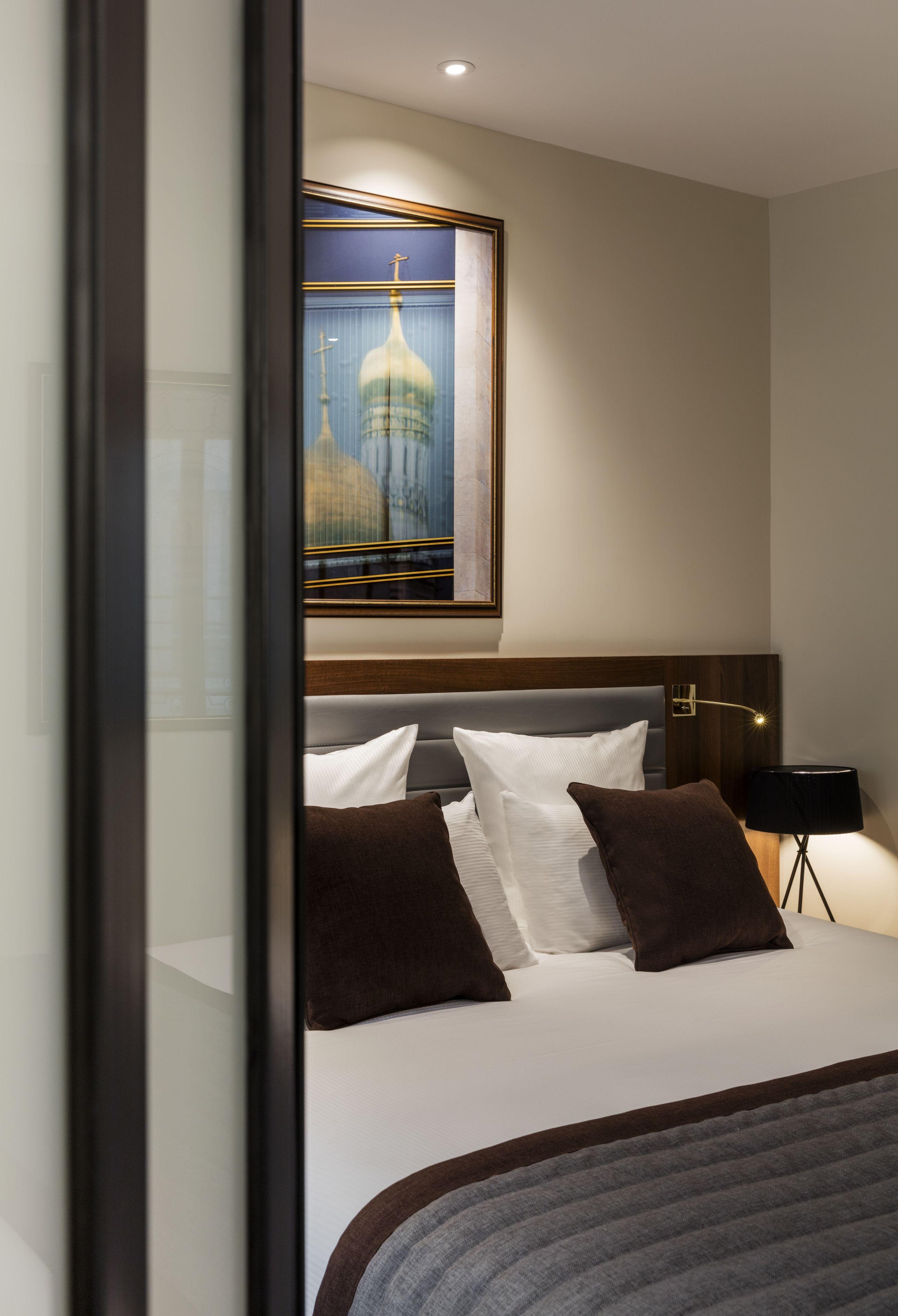 Hotel Mayflower Opera 4*