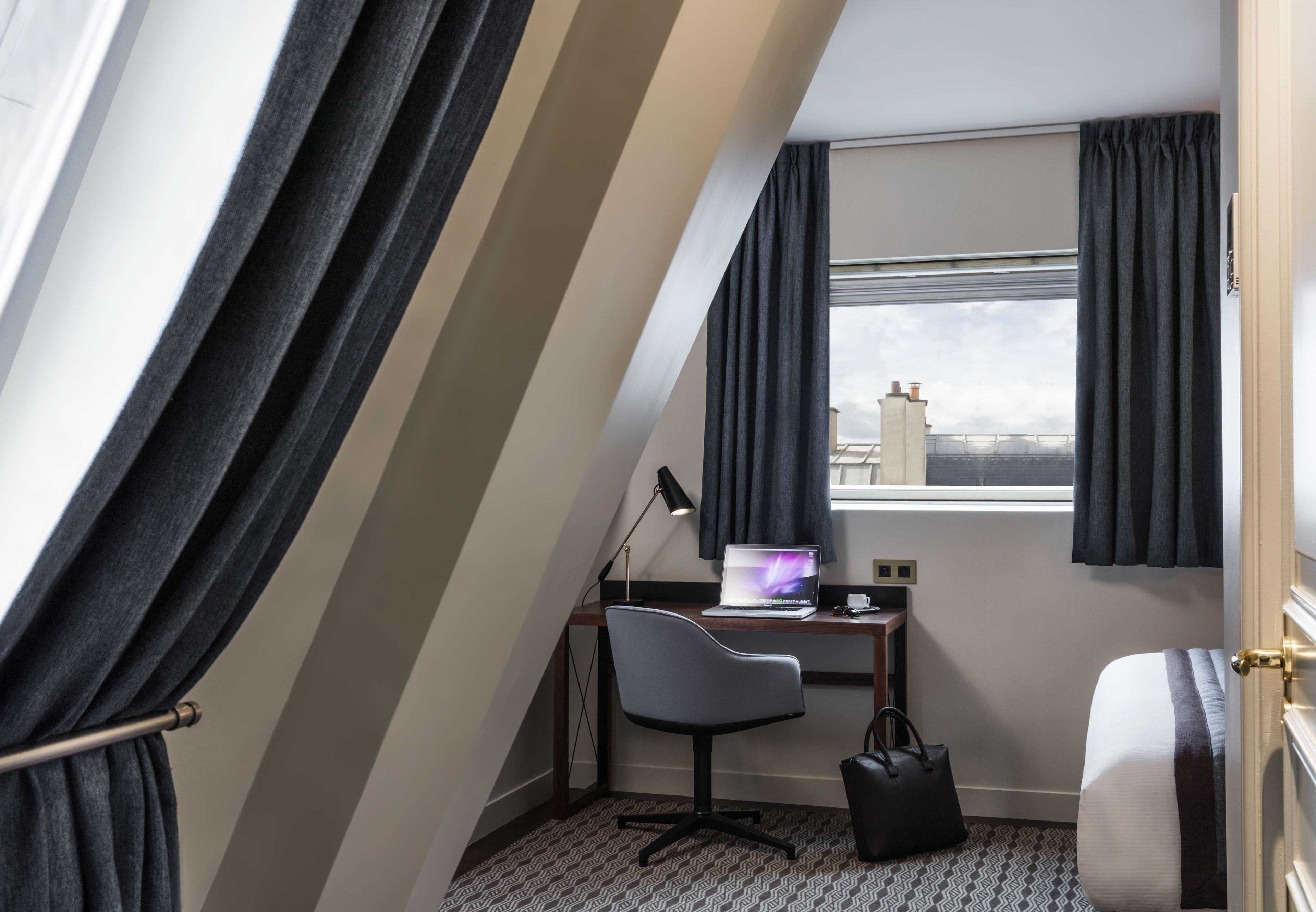 Mayflower Opera Hotel 4*