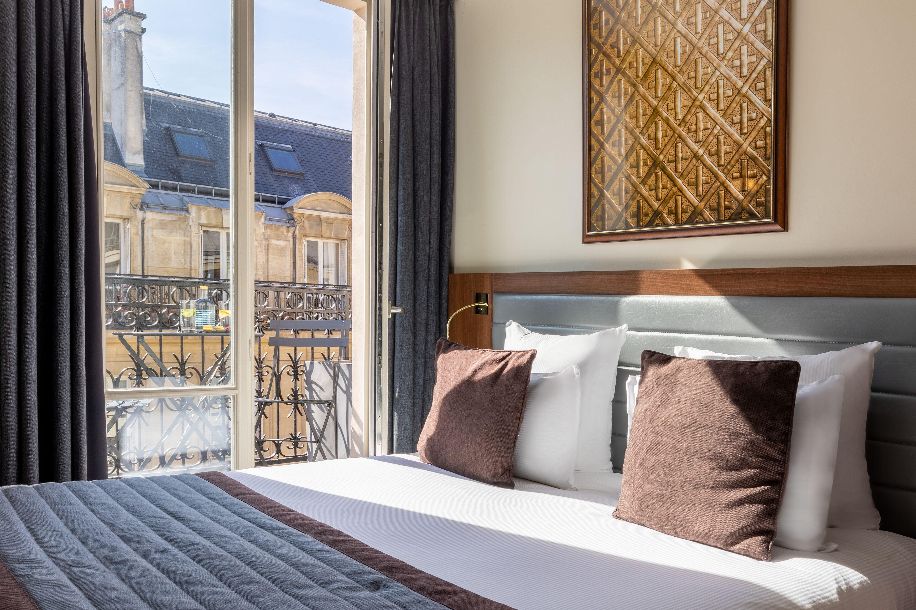 Mayflower Opera Hotel 4*